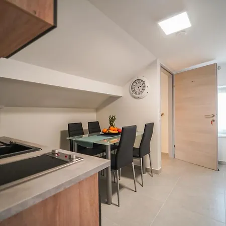 In Niederoesterreich Mit 3 Mitten Im Wald Feuchtenbach