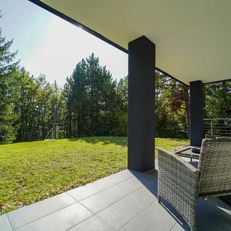 In Niederoesterreich Mit 3 Mitten Im Wald *