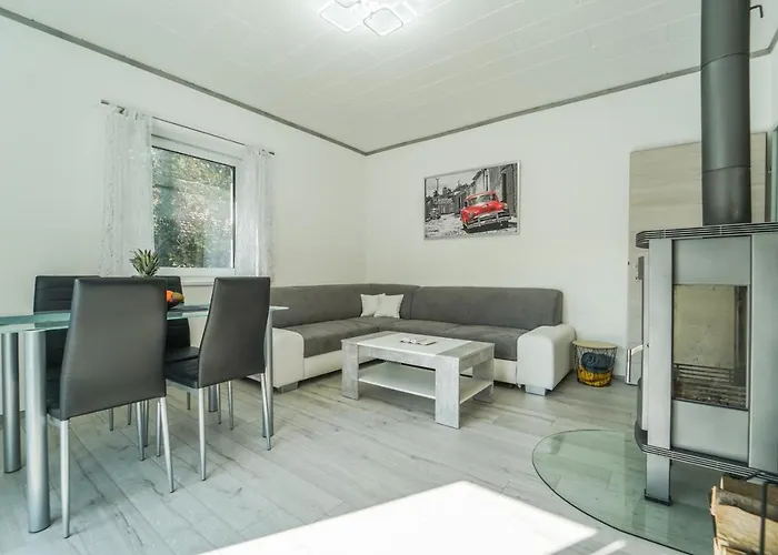 In Niederoesterreich Mit 3 Mitten Im Wald *