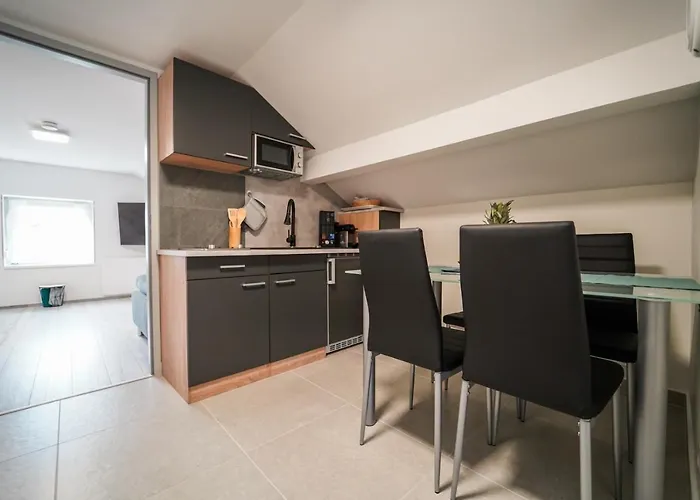 Daire In Niederoesterreich Mit 3 Mitten Im Wald